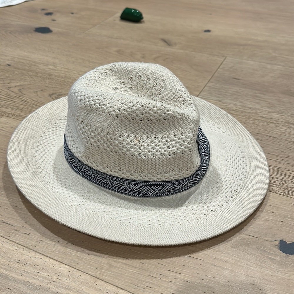 Hat - Picture 3 of 5